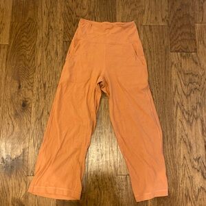 Lululemon align capris